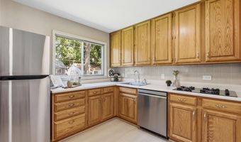 8233 Marvale Ln, Affton, MO 63123