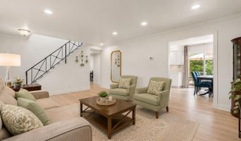 40 Icemeadow Ln, Aberdeen, NJ 07747