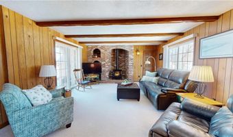 410 Wandsworth St, Narragansett, RI 02882