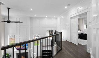 129 Magnolia Ln, Middletown, NJ 07748