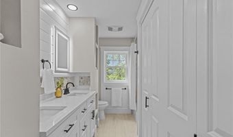 5 Lillis Ave, Barrington, RI 02806