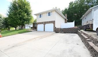 508 Rosemary Ln, Anamosa, IA 52205