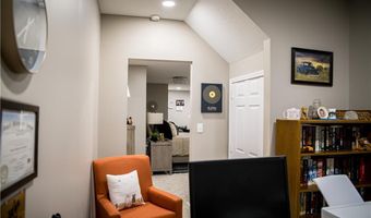 1906 160th Ter, Basehor, KS 66007