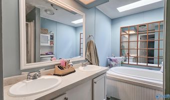 14654 Hammons Rd, Athens, AL 35611