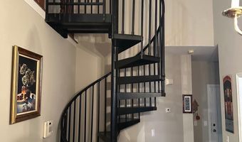 15612 EVERGLADE Ln 401, Bowie, MD 20716