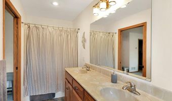 114 Serenity Ct, Avon, MN 56310