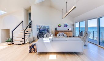393 Cranberry Hole Rd, Amagansett, NY 11930