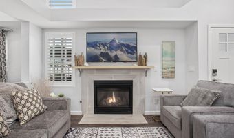 6951 Quiet Cove Dr, Carlsbad, CA 92011