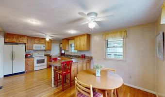 30 Greenwich St, Attleboro, MA 02703