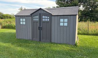 1105 Benton St, Albany, MO 64402