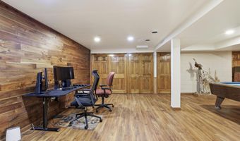 W2530 BROOKHAVEN Drive, Appleton, WI 54915