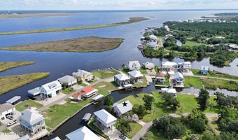 424 Riverview Dr, Bay St. Louis, MS 39520