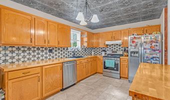 11 Midship Dr, Barnegat, NJ 08005