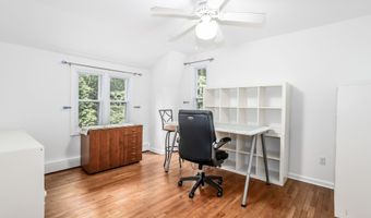3 Deerfield Rd, Brookfield, CT 06804