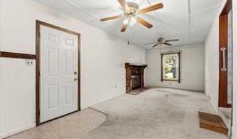 211 S Main St, Argenta, IL 62501