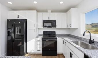 8 Punkin Center Rd, Bellevue, ID 83313