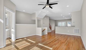 44692 COLLINGDALE Ter, Ashburn, VA 20147