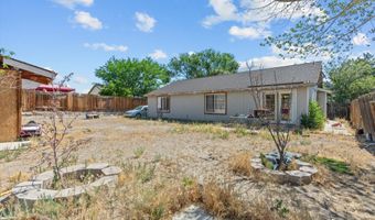 161 Rosecrest Dr, Fernley, NV 89408