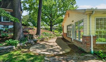 331 Wildforest Dr, Ballwin, MO 63011