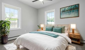 1008 Toll Gate Rd, Warwick, RI 02886