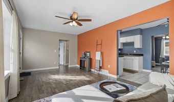 704 Harriet St, Altoona, WI 54720