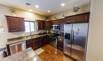 1716 Miller Ln, Aberdeen, SD 57401