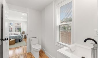 124 Vine St, East Providence, RI 02914