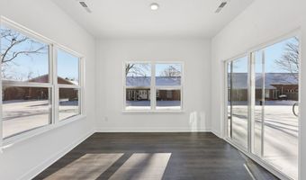 8083 Wesleyan Dr, Avon, IN 46123