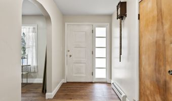 10 Penley St E, Augusta, ME 04330