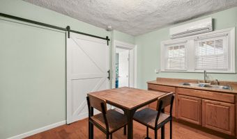 109 5th St, Aurora, IN 47001