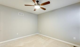 925 Meramec Grove Dr, Ballwin, MO 63021