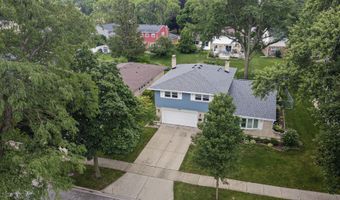 2003 E Lillian Ln, Arlington Heights, IL 60004