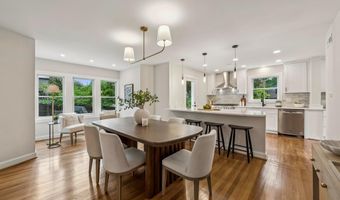 3801 LORCOM Ln N, Arlington, VA 22207