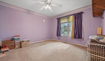 36 E MOYER Dr, Bear, DE 19701