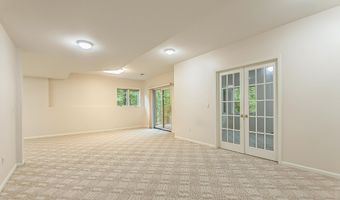1544 Newport Creek Dr, Ann Arbor, MI 48103