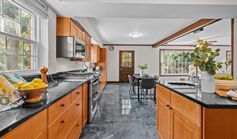 6301 PONTIAC St, Berwyn Heights, MD 20740