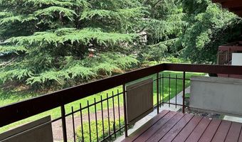 4227 AMERICANA Dr 204, Annandale, VA 22003