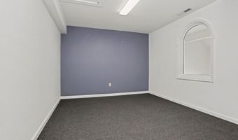 27 Mill Plain Rd 4, Danbury, CT 06811