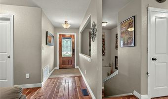 20 Queensferry Dr, Bella Vista, AR 72715