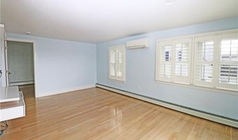249 Tuckerman Ave 2, Middletown, RI 02842