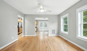 2134 S LOWELL St, Arlington, VA 22204