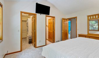 1016 Maple Hill Ave SE, Ada, MI 49301