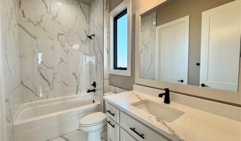 811 Greenhorn St, Bentonville, AR 72712