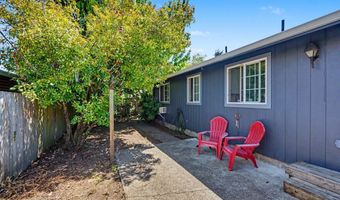 111 Enos St, Amity, OR 97101