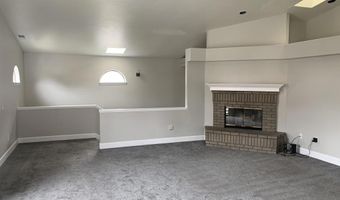 4556 Cove Dr, Carlsbad, CA 92008