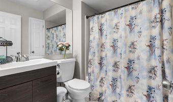 11 WELLINGTON W Dr, Hockessin, DE 19707