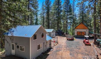 15 Little Donner Dr, Cascade, ID 83611
