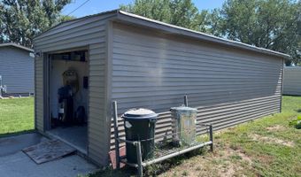 205 5th Ave NW, Bowman, ND 58623