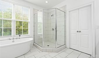209 HICKORYWOODS Dr, Auburn, AL 36830