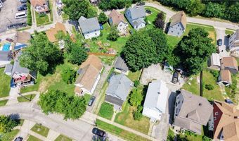 131 Grove Dr, Ashtabula, OH 44004